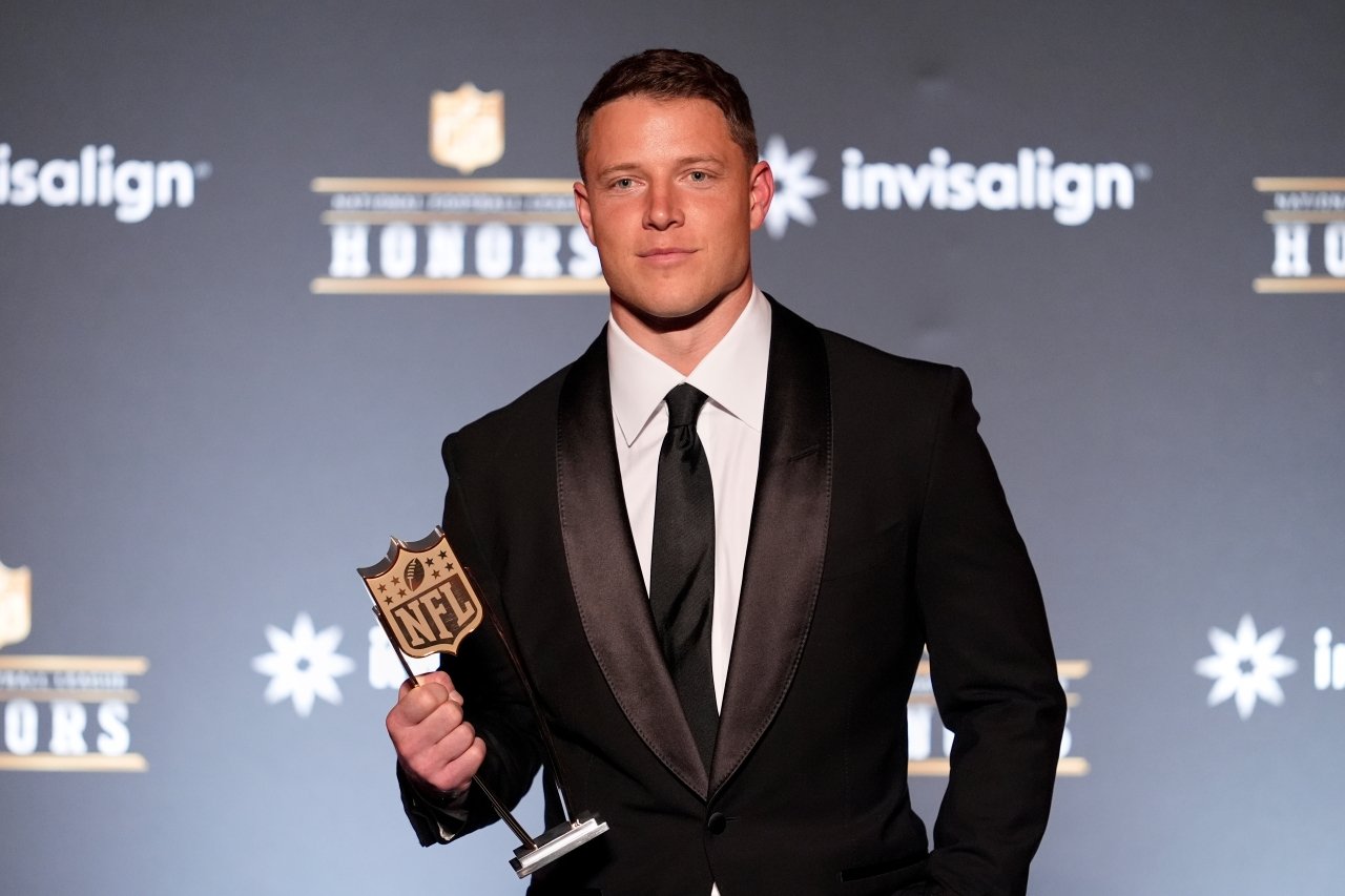 49ers' Christian McCaffrey wins 'Comeback Player of the Year' at NFL Honors - ABC7 Chicago