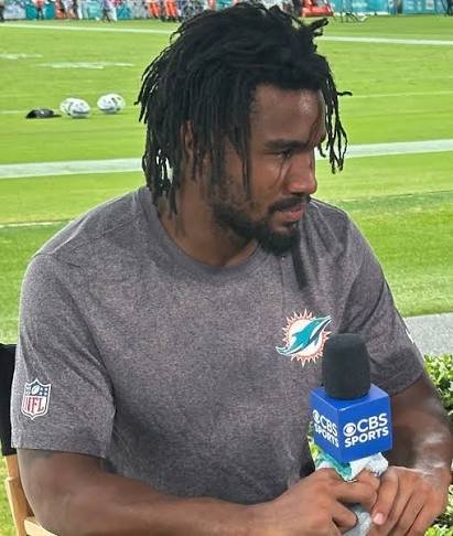 Jaylen Waddle joins Broncos — Biography, Family & Net Worth - Career Overview