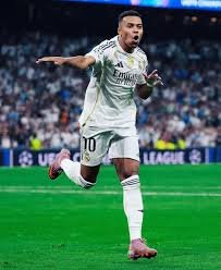 Kylian Mbappe Net Worth 2026: How He Built His $250 Million Fortune - Personal Life