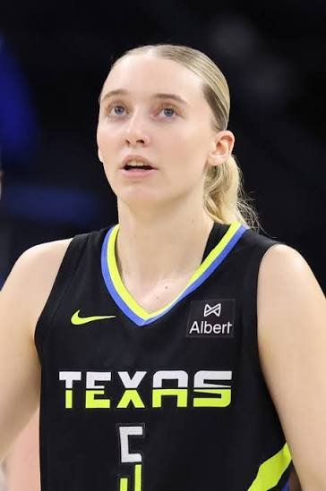 Paige Bueckers Shines with 22 Points in Second Half — Age, Religion, Net Worth & More - Public Image